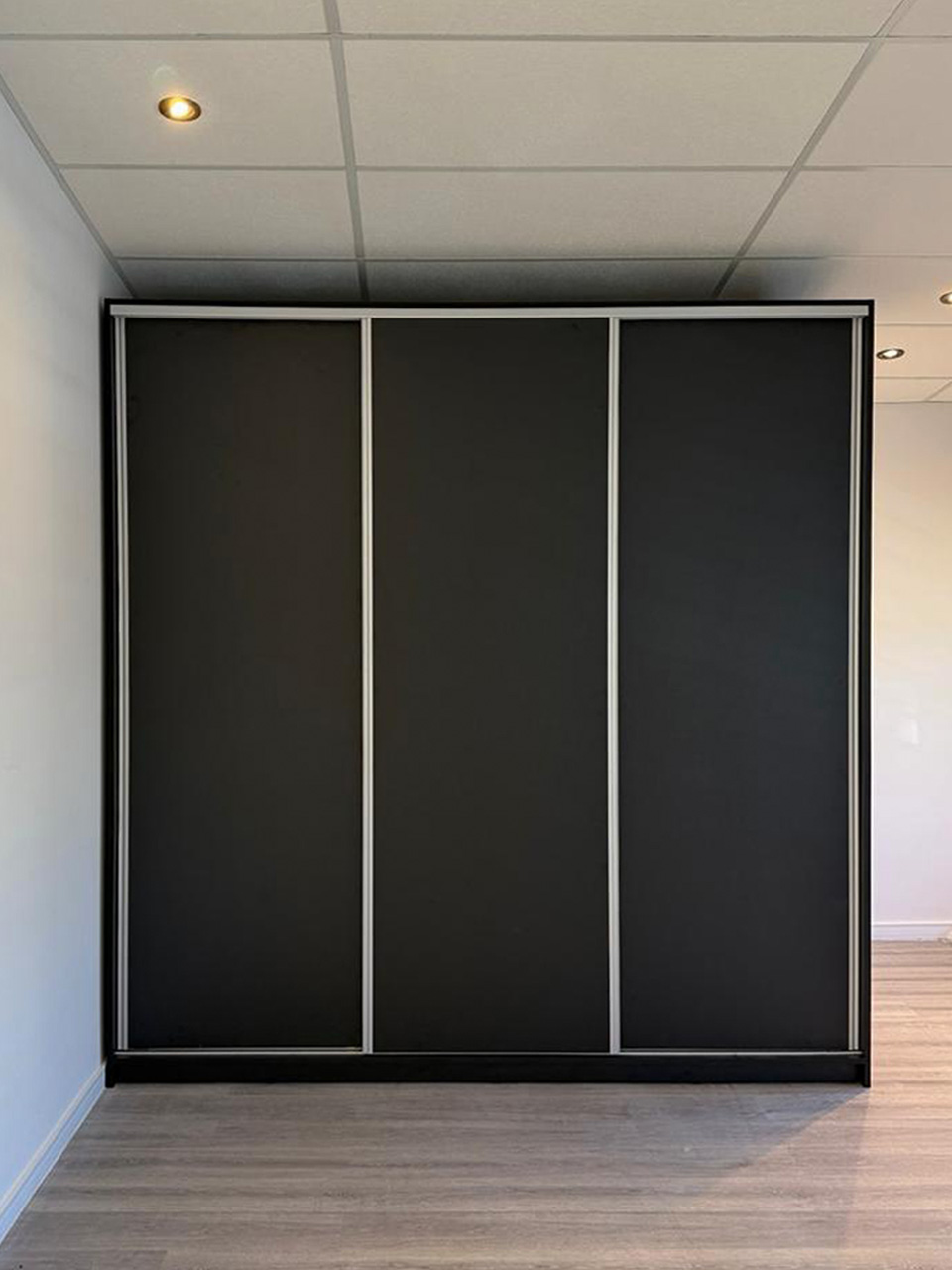 Placard Lino Negro